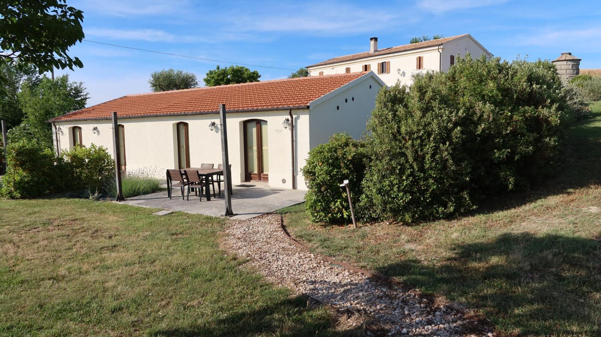 Rustico Del Bozzo Pensionat Castelleone di Suasa Exteriör bild