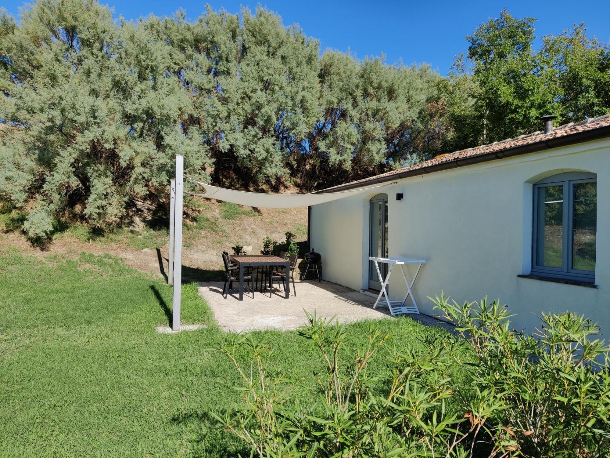 Rustico Del Bozzo Pensionat Castelleone di Suasa Exteriör bild