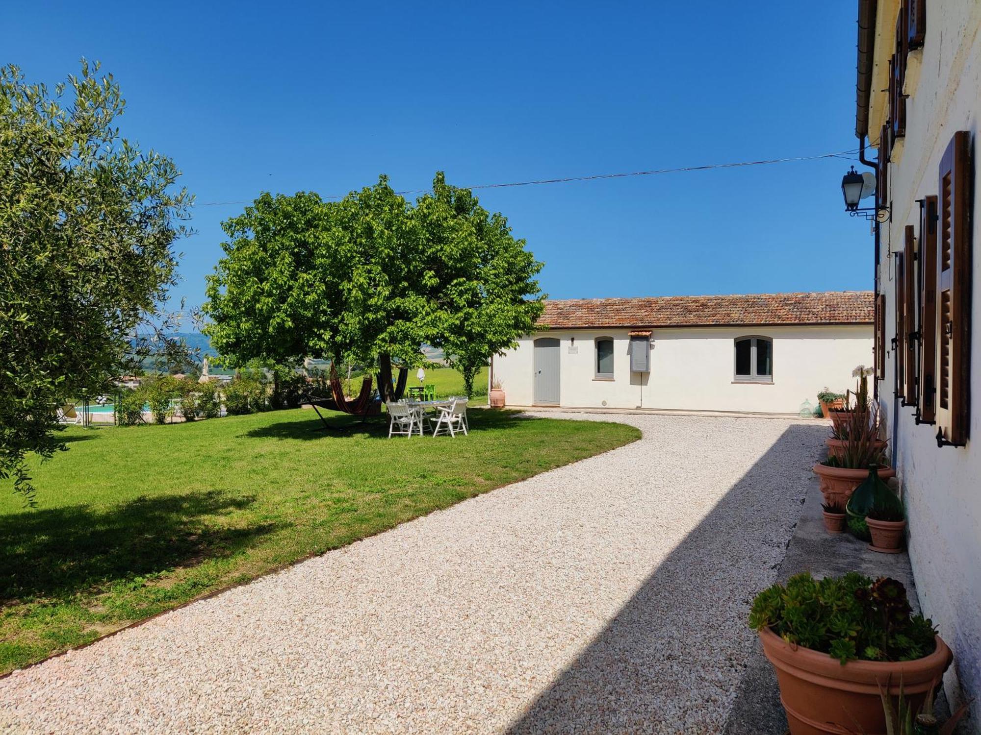 Rustico Del Bozzo Pensionat Castelleone di Suasa Exteriör bild