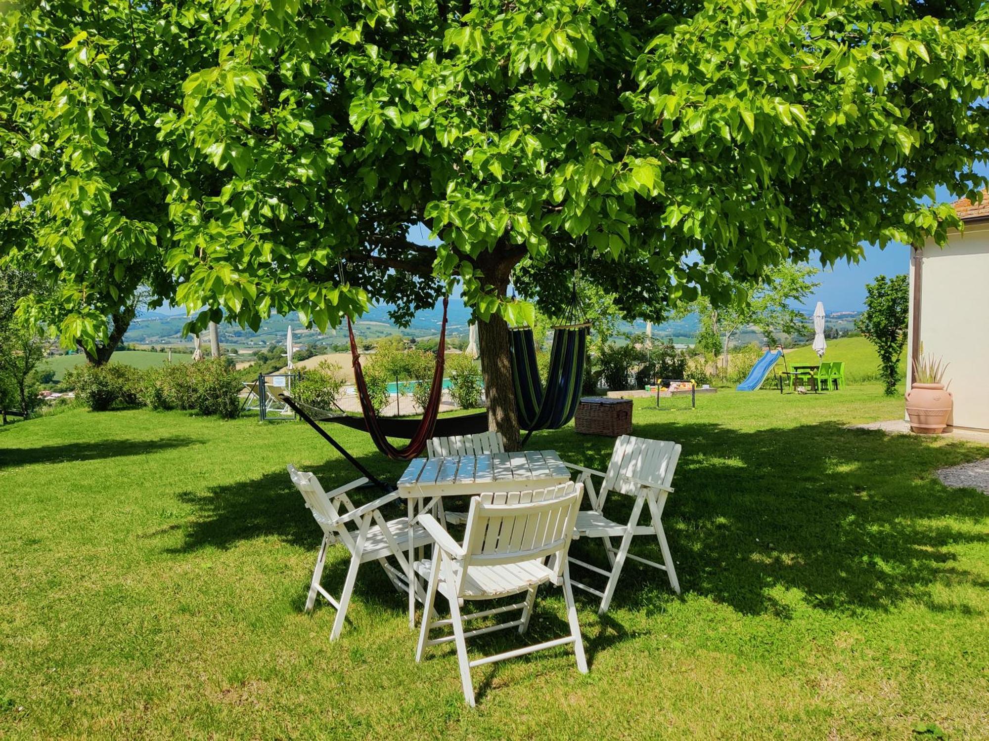 Rustico Del Bozzo Pensionat Castelleone di Suasa Exteriör bild
