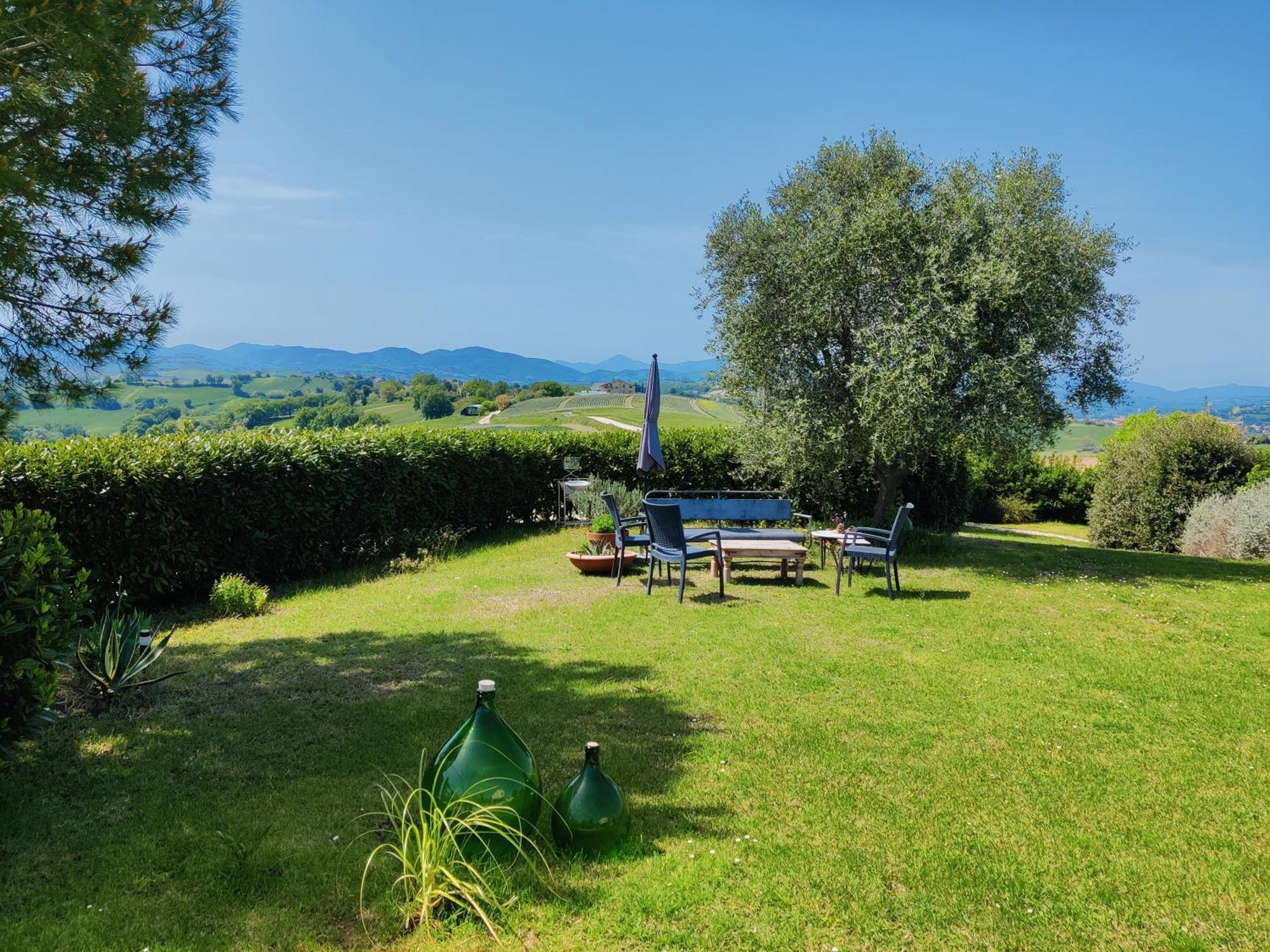 Rustico Del Bozzo Pensionat Castelleone di Suasa Exteriör bild