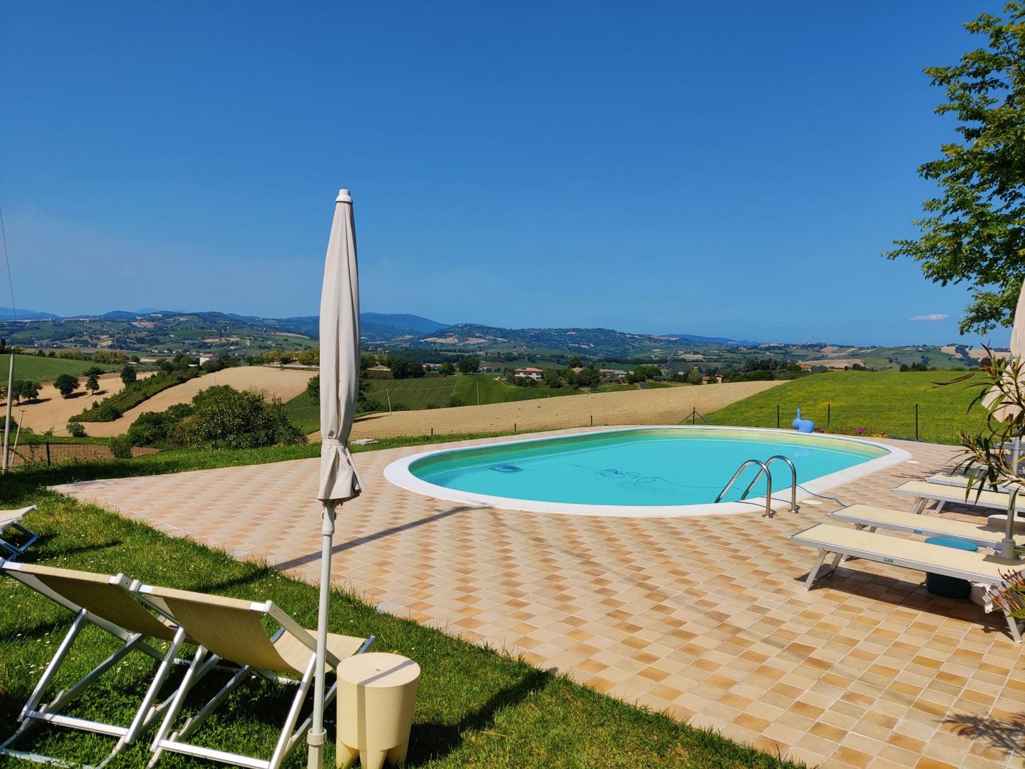 Rustico Del Bozzo Pensionat Castelleone di Suasa Exteriör bild
