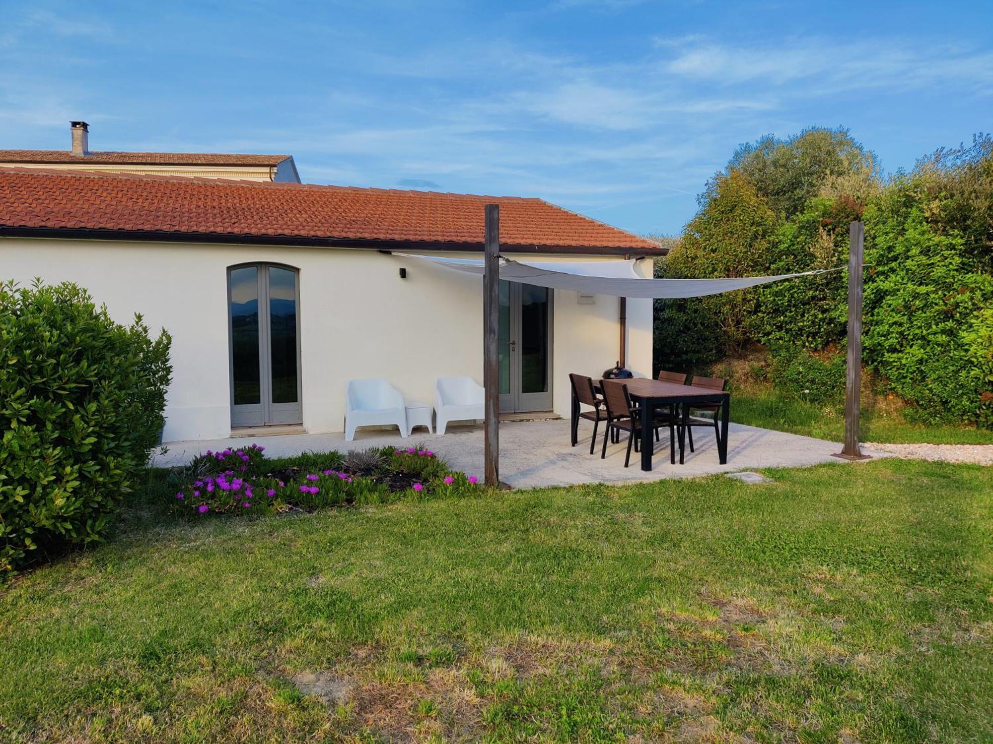 Rustico Del Bozzo Pensionat Castelleone di Suasa Exteriör bild