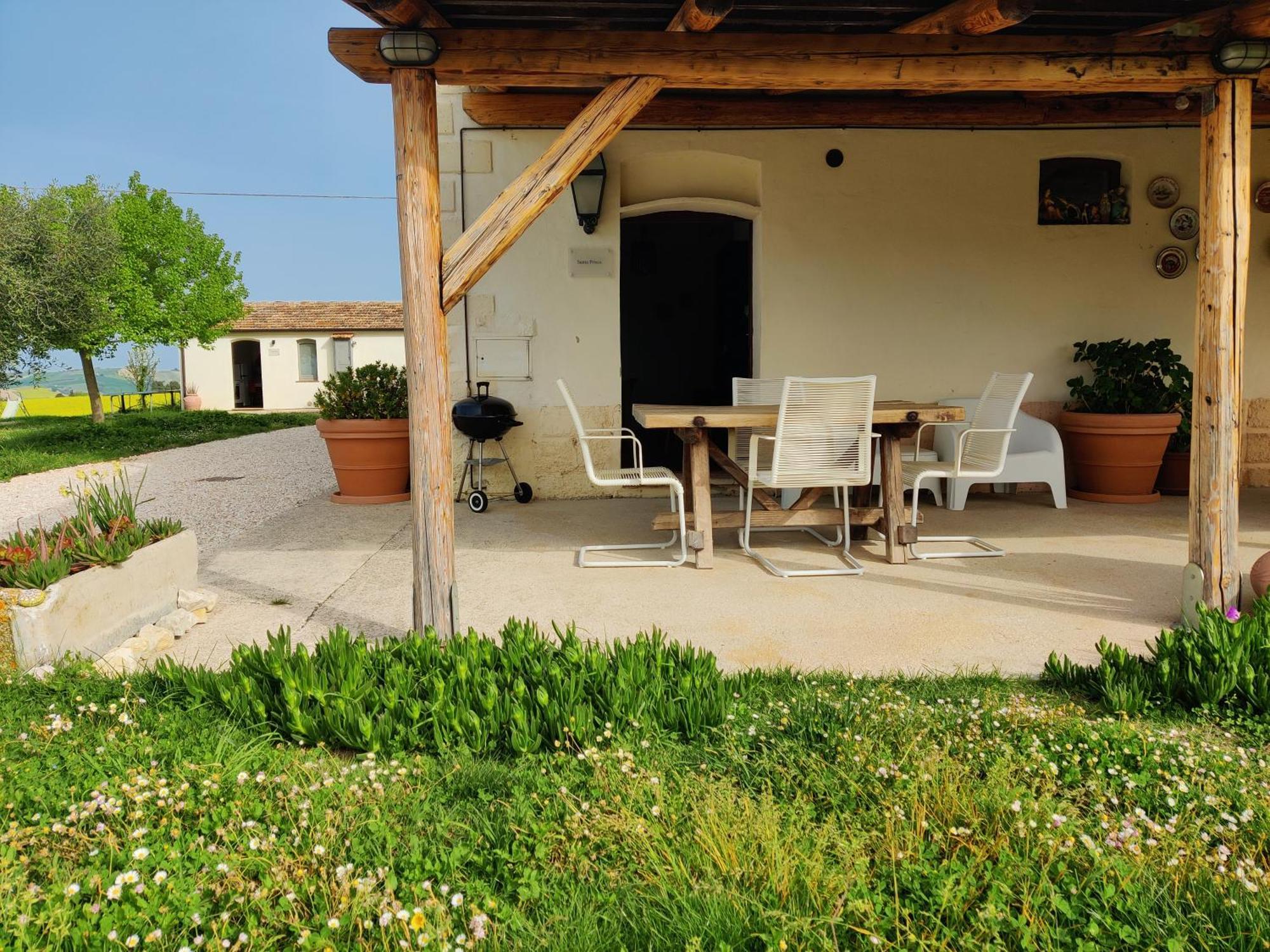 Rustico Del Bozzo Pensionat Castelleone di Suasa Exteriör bild