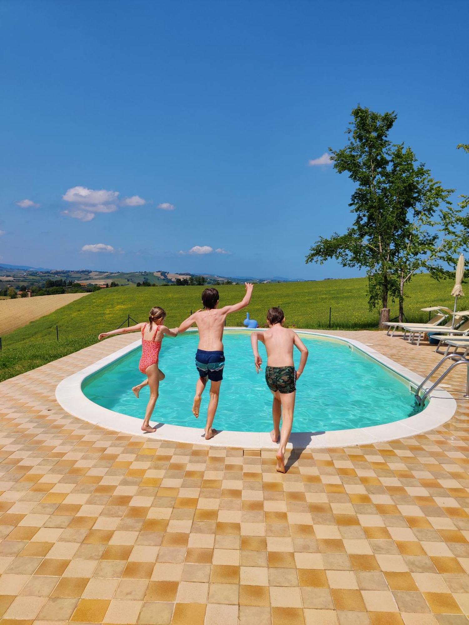 Rustico Del Bozzo Pensionat Castelleone di Suasa Exteriör bild