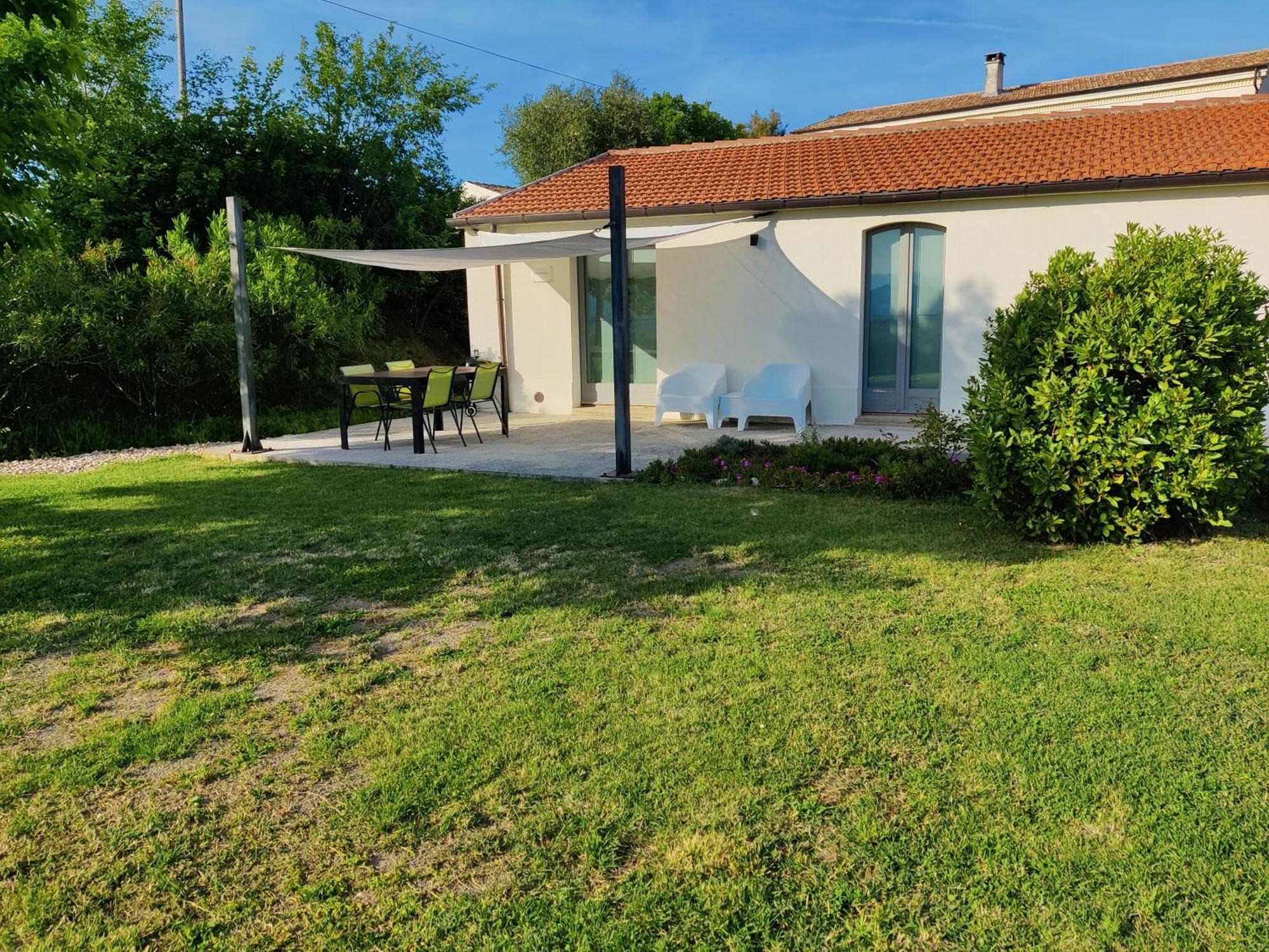 Rustico Del Bozzo Pensionat Castelleone di Suasa Exteriör bild