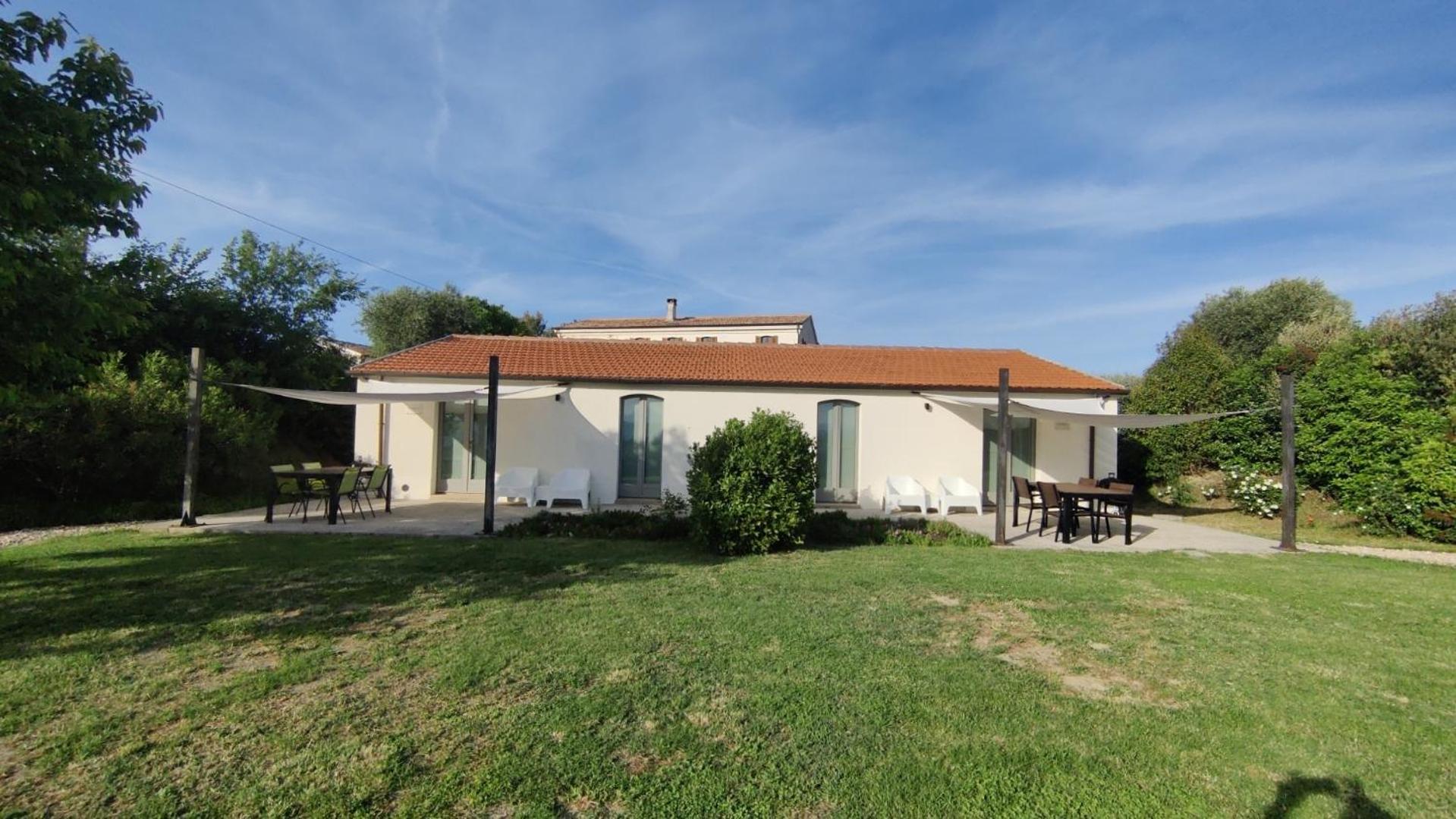 Rustico Del Bozzo Pensionat Castelleone di Suasa Exteriör bild